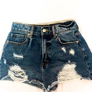 jean shorts!!